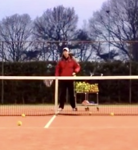 Geert-tennistrainer-geert-tennisleraar-tennis-activity-tennisles-geert-tennis