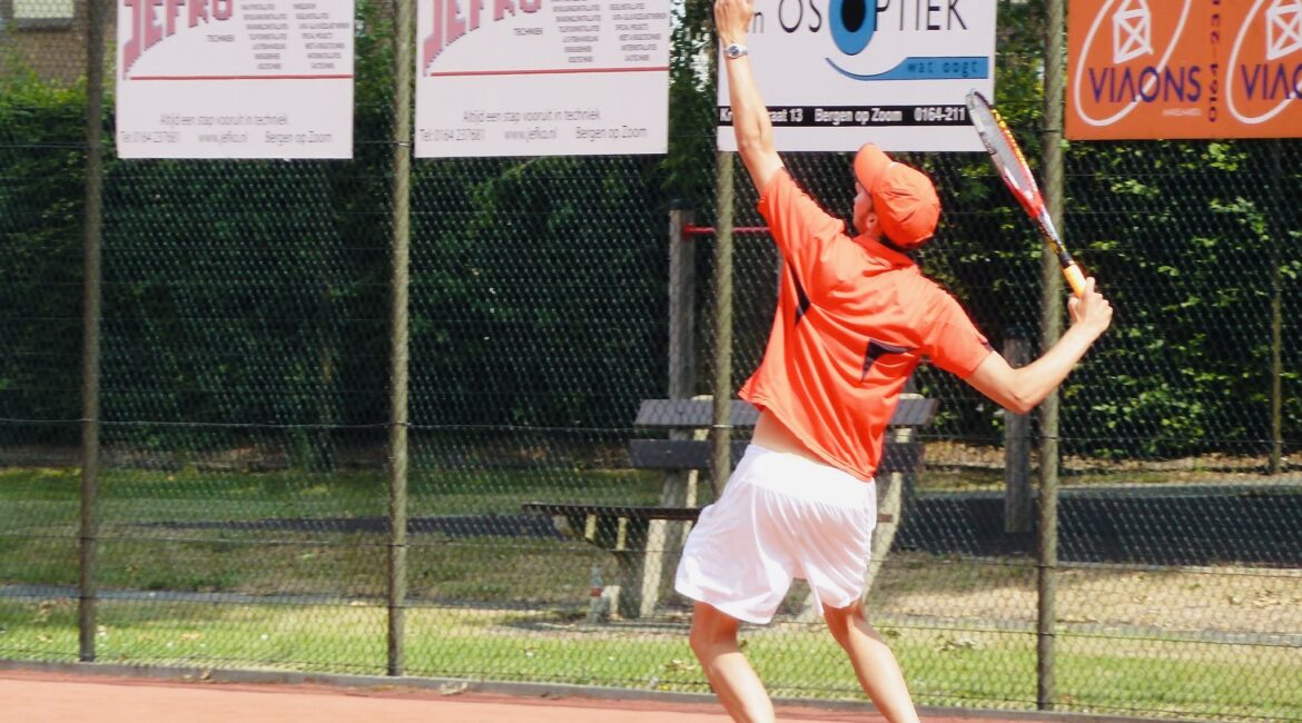 Geert tennistrainer Geert tennisleraar tennis activity